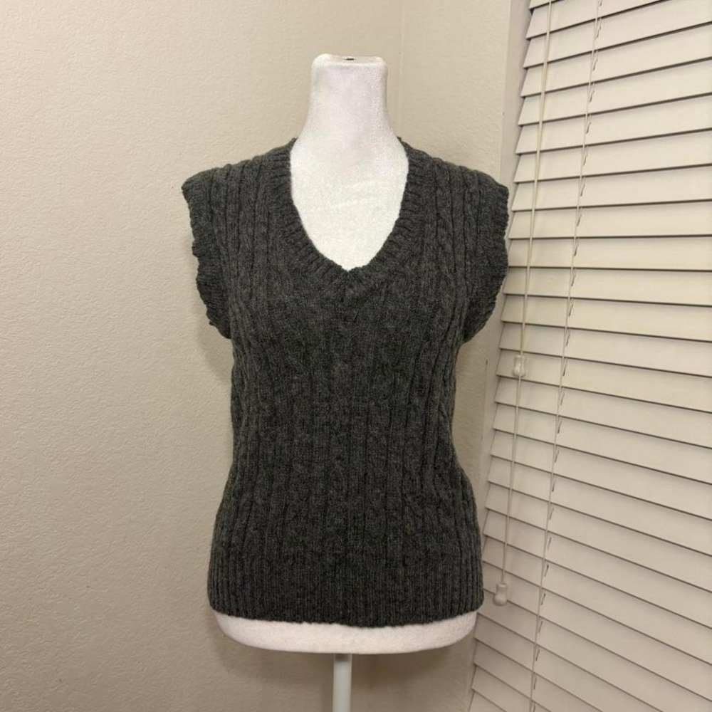 Vintage 80s Lord and Taylor 100% shetland wool gray cable knit sweater vest